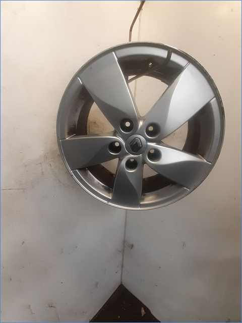 RENAULT-JANTE ALUMINIUM 4