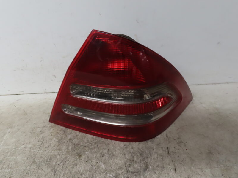 MERCEDES-FEU ARD