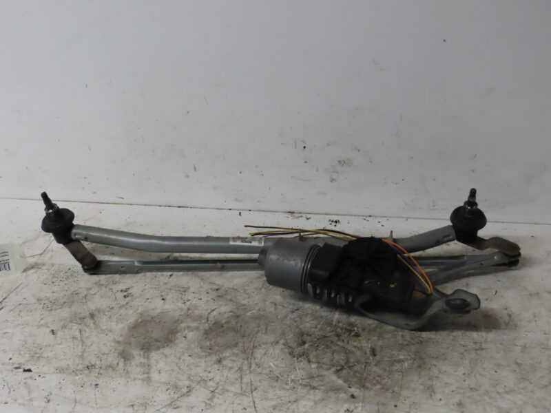 DACIA-MOTEUR ESSUIE-GLACE AV