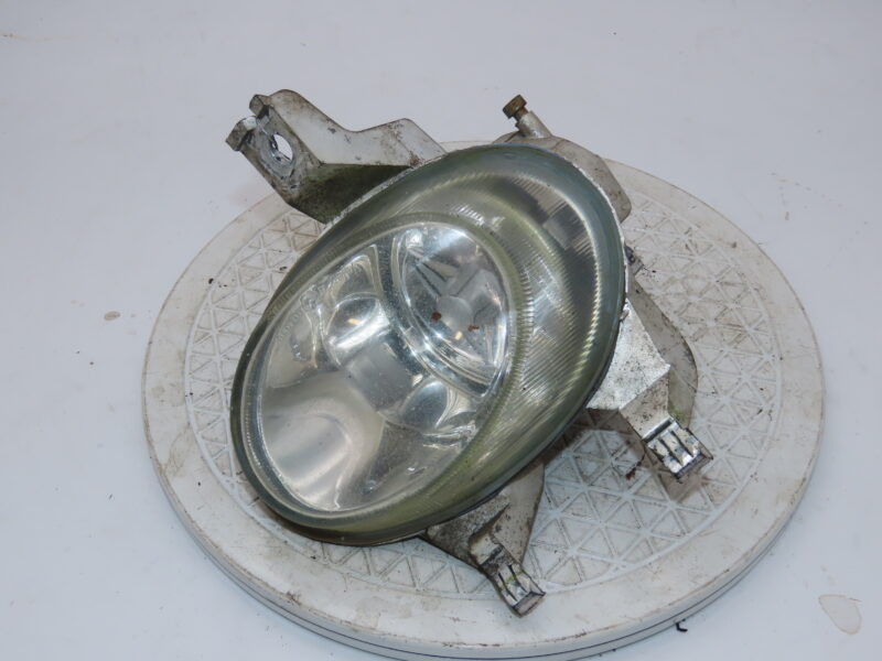PEUGEOT-PHARE ANTIBROUILLARD AVD