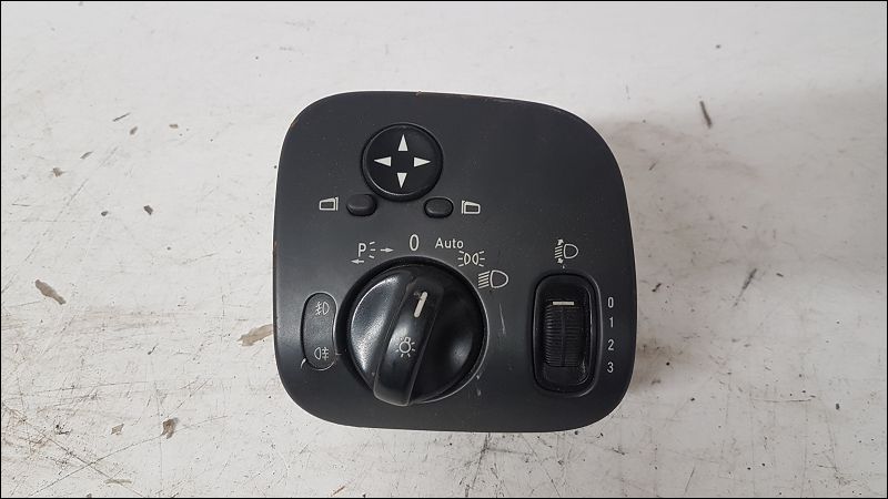MERCEDES-COMMANDE ECLAIRAGE