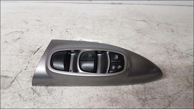 NISSAN-COMMANDE LEVE-GLACE PORTE AVG