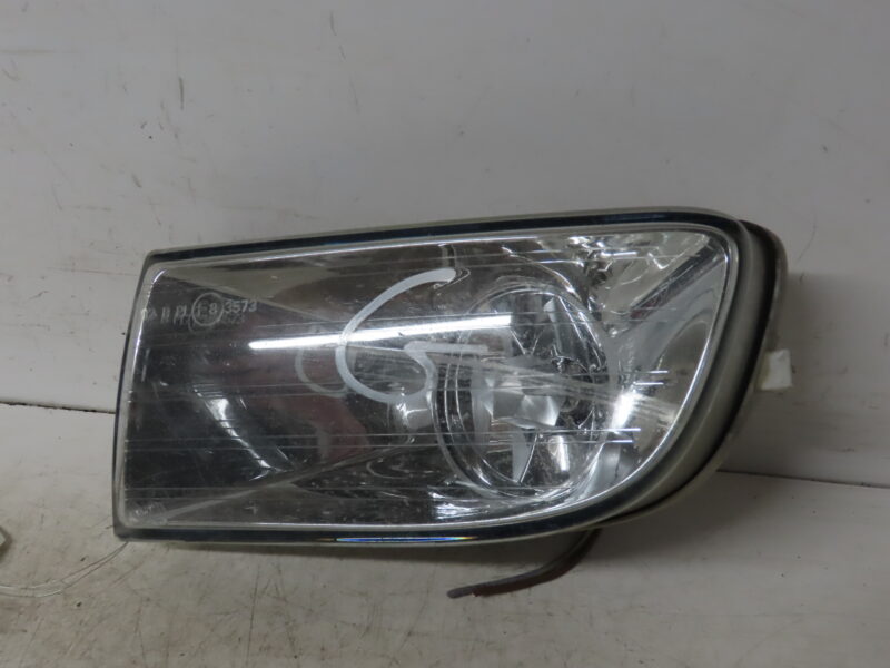 SKODA-PHARE ANTIBROUILLARD AVG