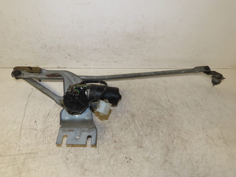 IVECO-MOTEUR ESSUIE-GLACE AV