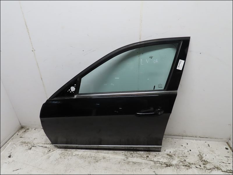 MERCEDES-PORTE AVG
