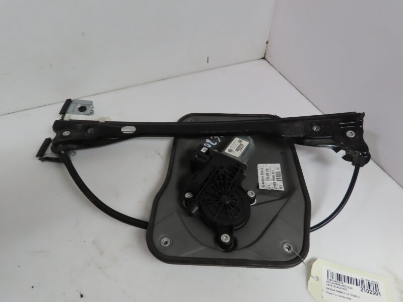 SKODA-MECANISME+MOTEUR LEVE-GLACE AVD