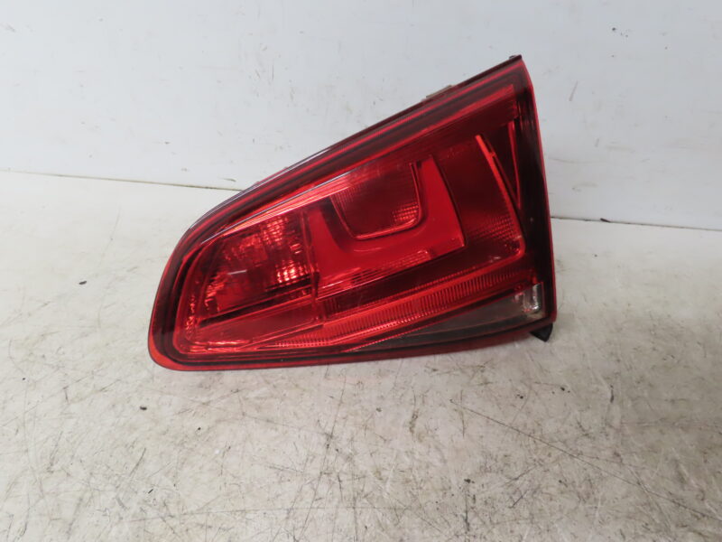 VOLKSWAGEN-FEU AR INT D