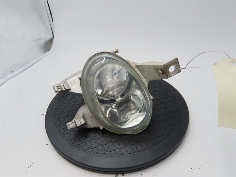 PEUGEOT-PHARE ANTIBROUILLARD AVG
