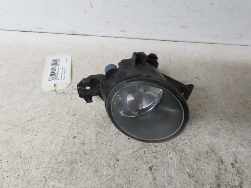 NISSAN-PHARE ANTIBROUILLARD AVD