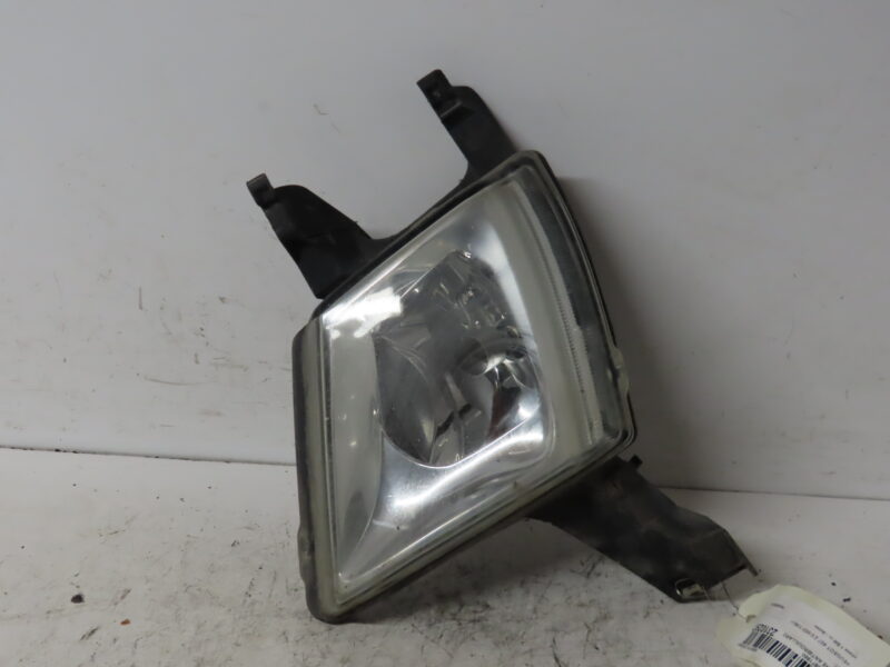 PEUGEOT-PHARE ANTIBROUILLARD AVD