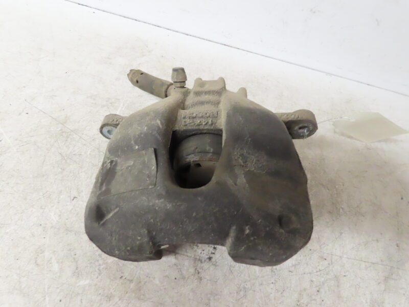 PEUGEOT-ETRIER DE FREIN AVD