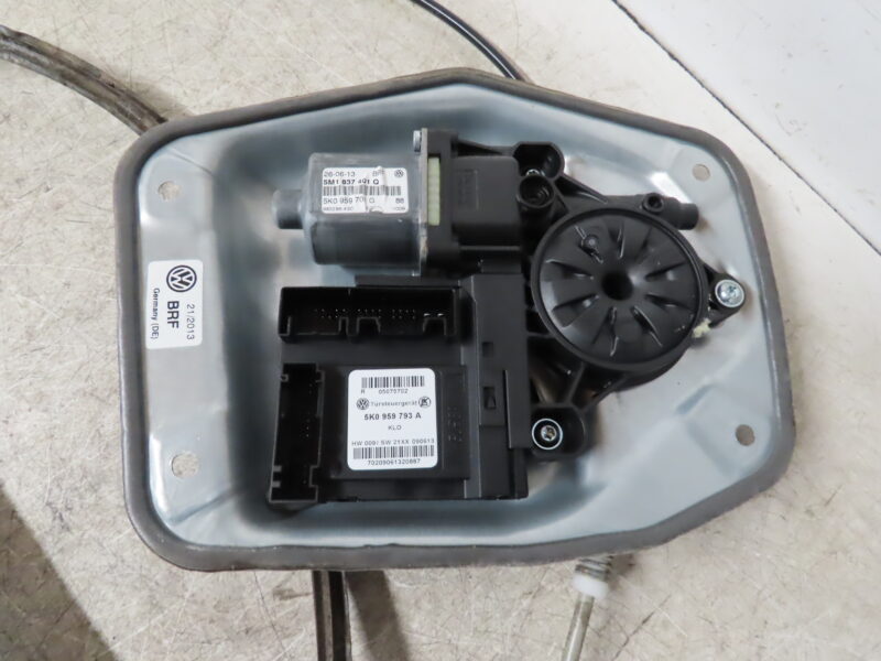 VOLKSWAGEN-MECANISME+MOTEUR LEVE-GLACE AVG
