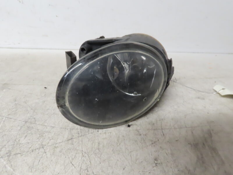 VOLKSWAGEN-PHARE ANTIBROUILLARD AVD