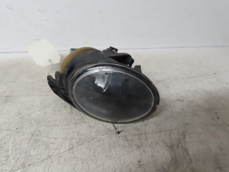 VOLKSWAGEN-PHARE ANTIBROUILLARD AVG