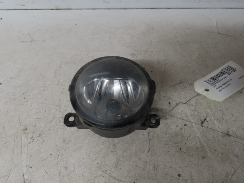 PEUGEOT-PHARE ANTIBROUILLARD AVG