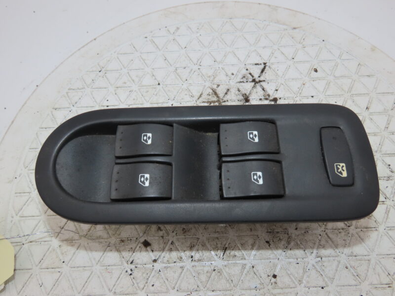 RENAULT-COMMANDE LEVE-GLACE PORTE AVG
