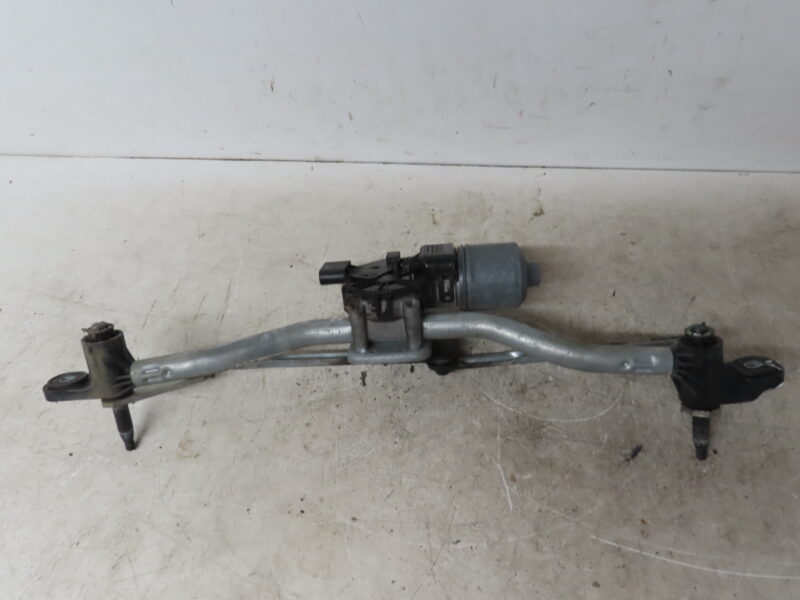 ALFA ROMEO-MOTEUR ESSUIE-GLACE AV