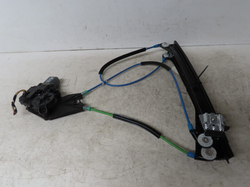 VOLKSWAGEN-MECANISME+MOTEUR LEVE-GLACE AVD