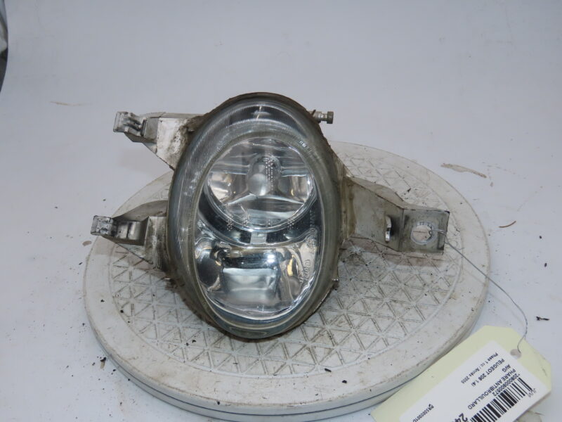 PEUGEOT-PHARE ANTIBROUILLARD AVG