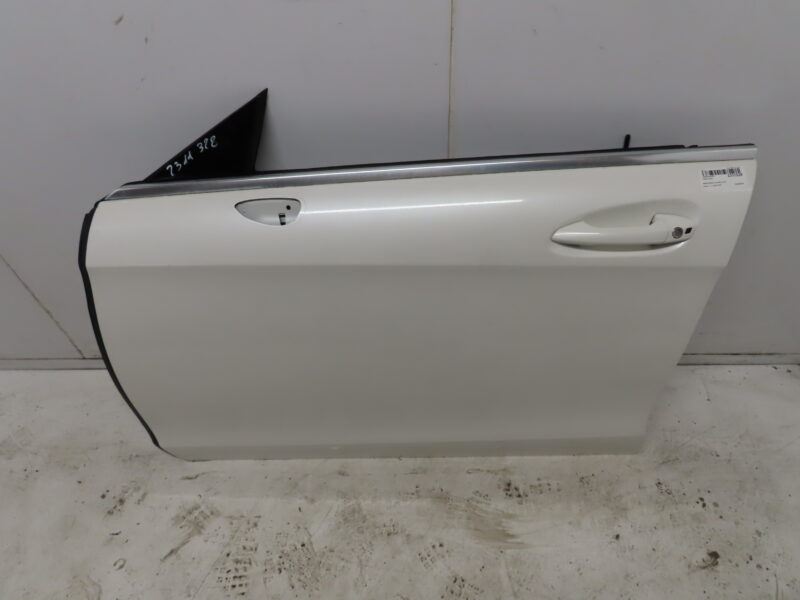MERCEDES-PORTE AVG
