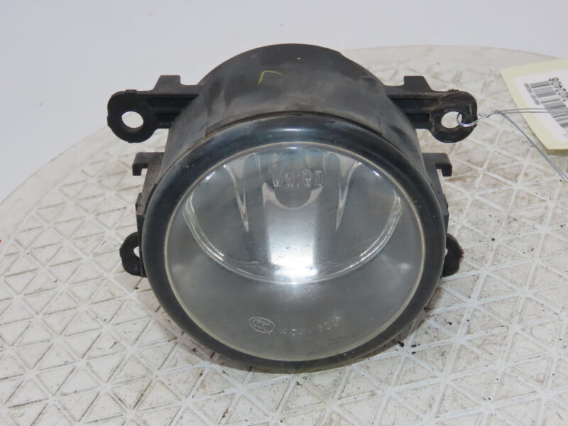 DACIA-PHARE ANTIBROUILLARD AVG