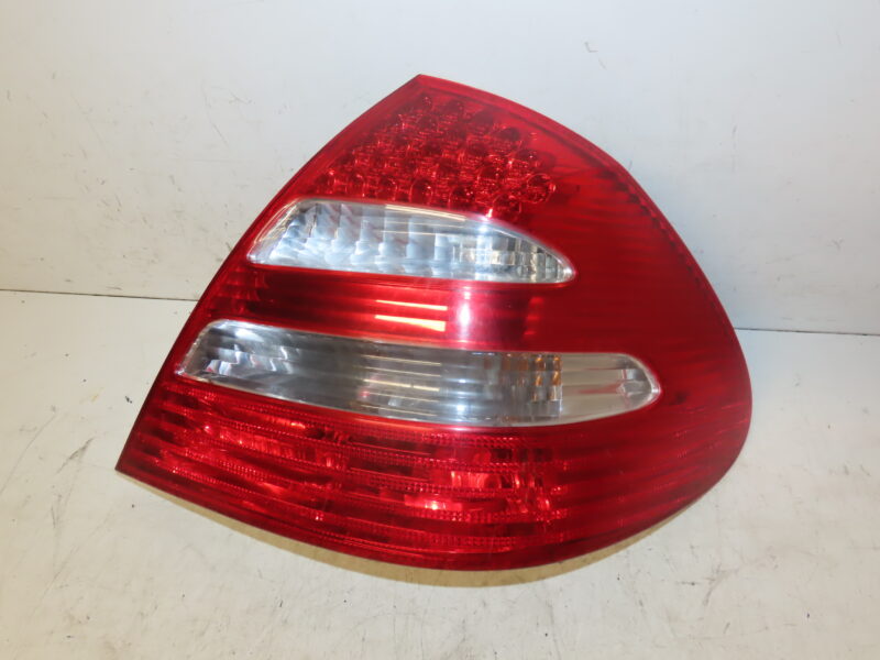 MERCEDES-FEU ARD