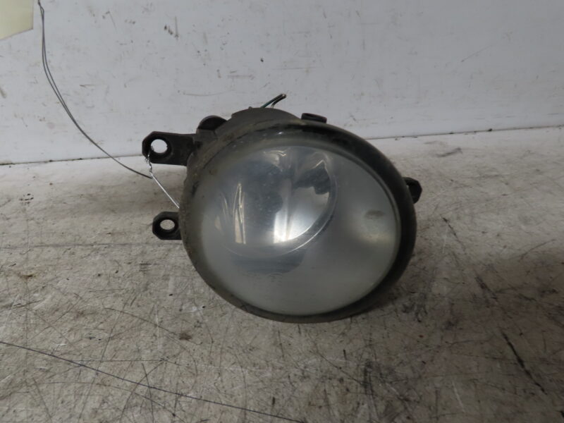 TOYOTA-PHARE ANTIBROUILLARD AVG
