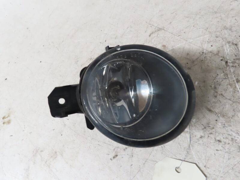 NISSAN-PHARE ANTIBROUILLARD AVG