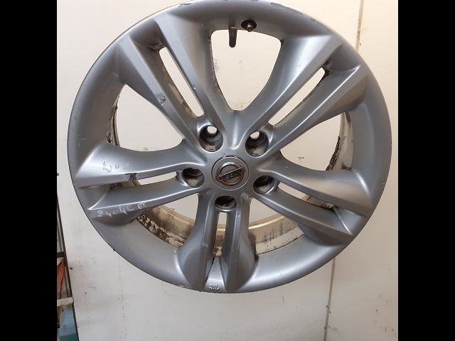 NISSAN-JANTE ALUMINIUM 2