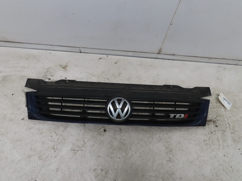 VOLKSWAGEN-CALANDRE
