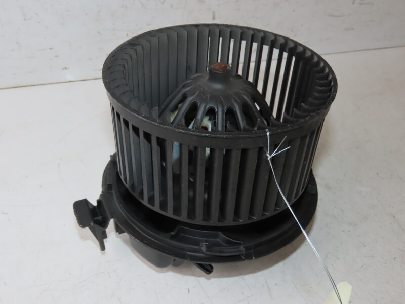 RENAULT-MOTEUR VENTILATEUR CHAUFFAGE