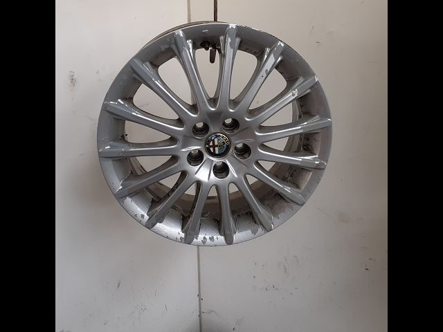 ALFA ROMEO-JANTE ALUMINIUM 1
