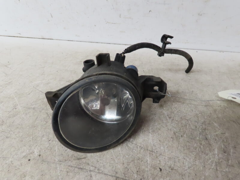NISSAN-PHARE ANTIBROUILLARD AVD
