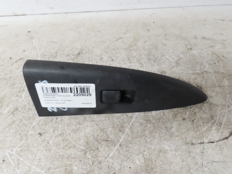 NISSAN-COMMANDE LEVE-GLACE PORTE AVD