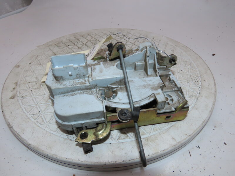 PEUGEOT-SERRURE PORTE AVD
