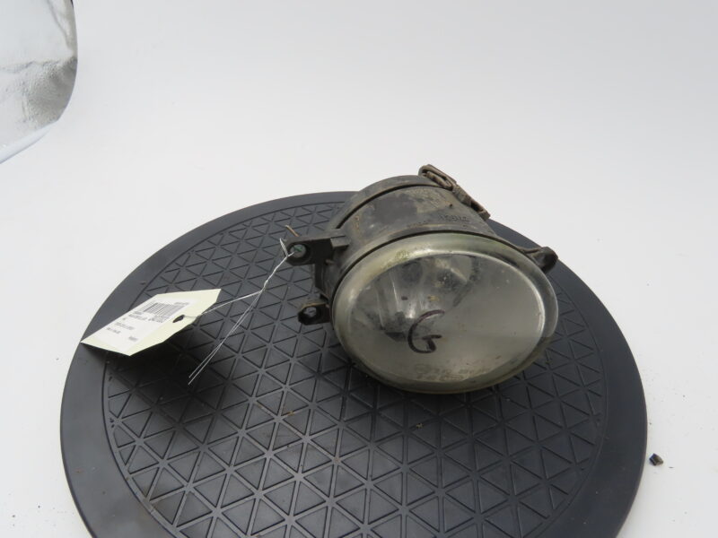 TOYOTA-PHARE ANTIBROUILLARD AVG