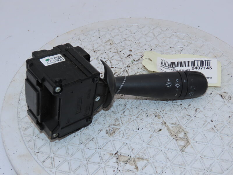 DACIA-COMMANDE ESSUIE GLACE