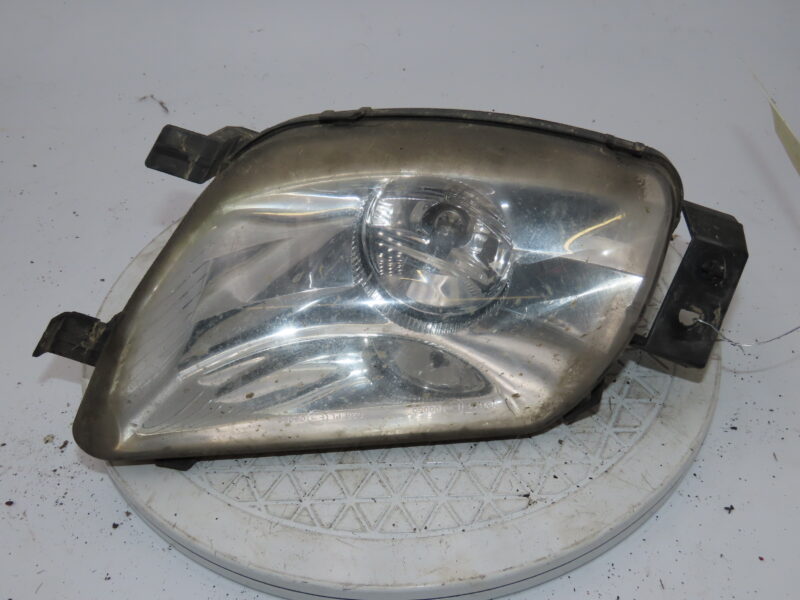PEUGEOT-PHARE ANTIBROUILLARD AVD