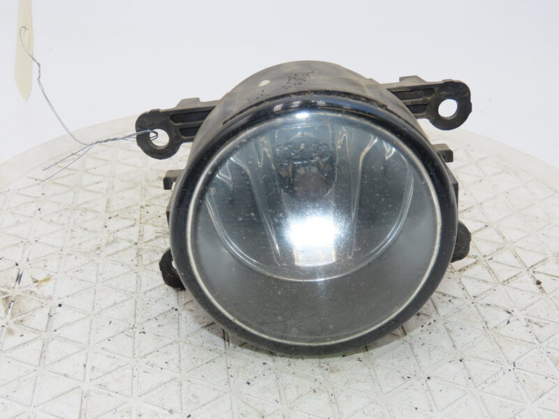 DACIA-PHARE ANTIBROUILLARD AVG