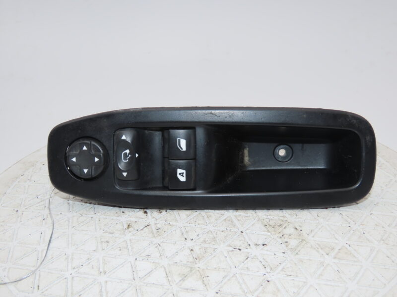 PEUGEOT-COMMANDE LEVE-GLACE PORTE AVG