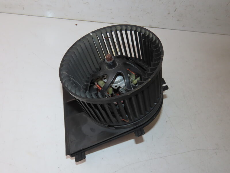 VOLKSWAGEN-MOTEUR VENTILATEUR CHAUFFAGE