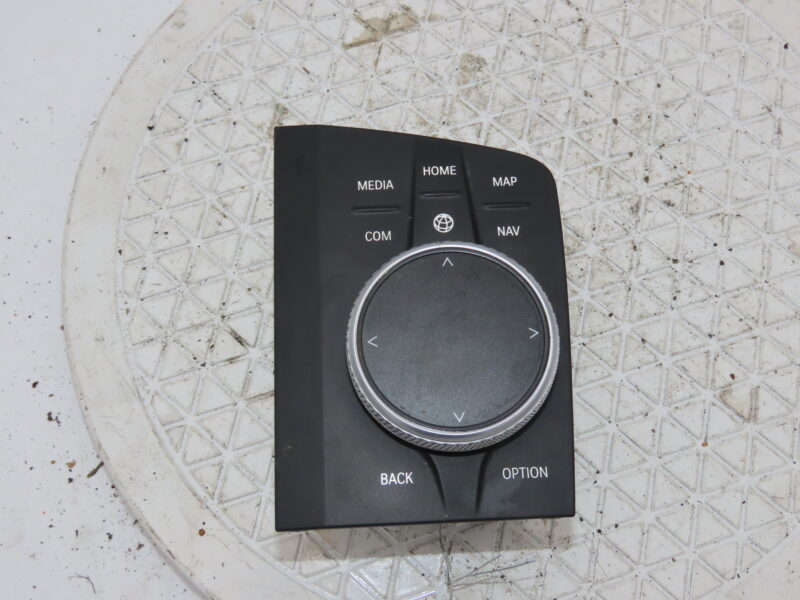 B.M.W.-COMMANDE AUTORADIO