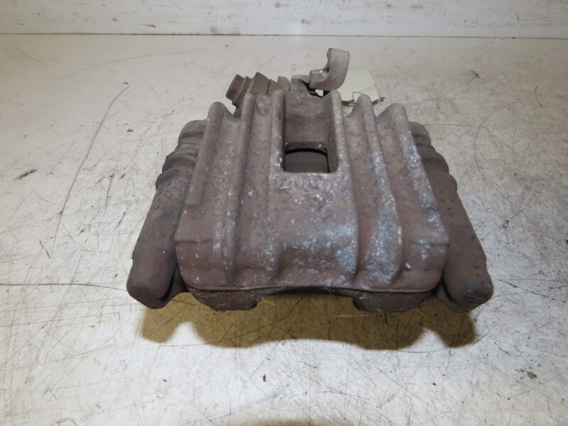 VOLKSWAGEN-ETRIER DE FREIN ARG