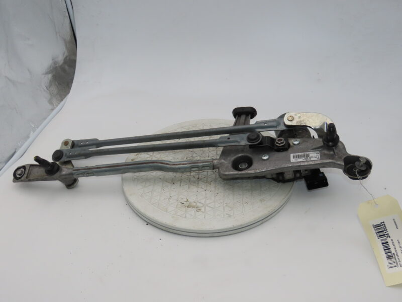 PEUGEOT-MOTEUR ESSUIE-GLACE AV