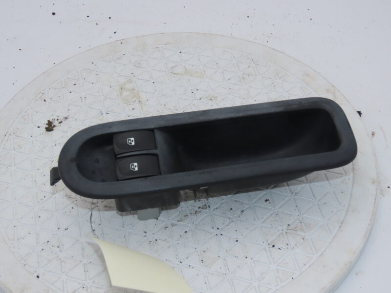 RENAULT-COMMANDE LEVE-GLACE PORTE AVG