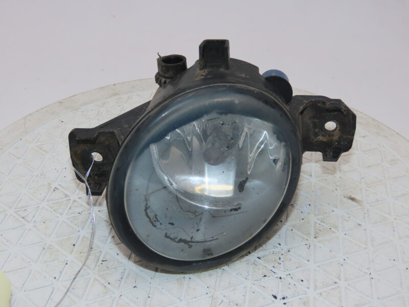 NISSAN-PHARE ANTIBROUILLARD AVD