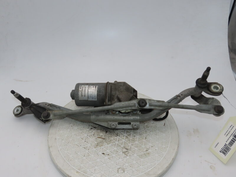 AUDI-MOTEUR ESSUIE-GLACE AV