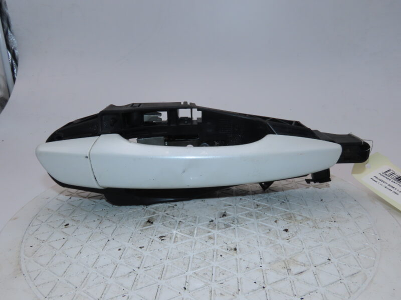 PEUGEOT-POIGNEE EXT PORTE AVD
