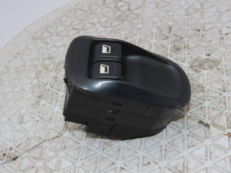 PEUGEOT-COMMANDE LEVE-GLACE PORTE AVG