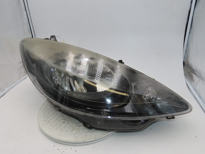 PEUGEOT-PHARE D
